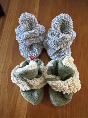 Zutano Baby Booties in Gray and Sage Green with Cream Trim